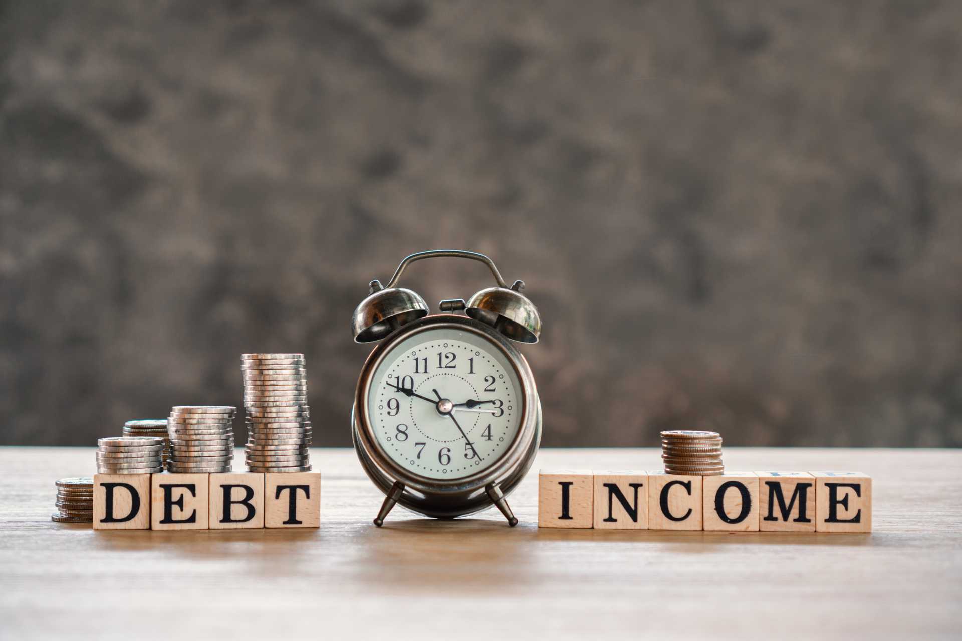 ส่องปัญหาหนี้ครัวเรือนไทย: สาเหตุและทางเลือกของนโยบายการเงิน